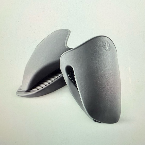 NWT Pampered Chef Mini Oven Mitts - Picture 1 of 3